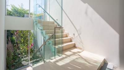 Остекление лестниц